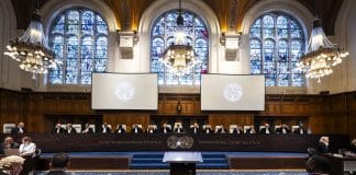 Det israelske juridiske hold ved Den Internationale Domstol. Foto: ICJ