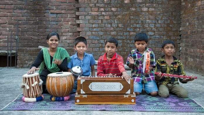 ILO Photo, Children Playing Music