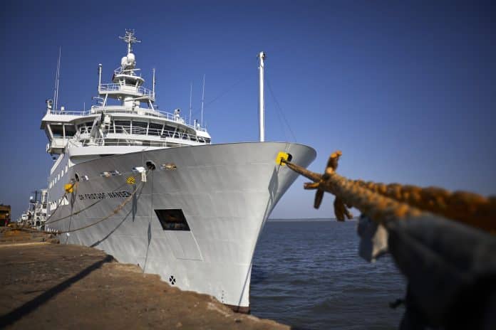 The research vessel Dr. Fridtjof Nansen is at the centre of the EAF-Nansen Programme, a partnership between FAO and Norway, regional organisations and 32 countries in Africa and the Bay of Bengal.