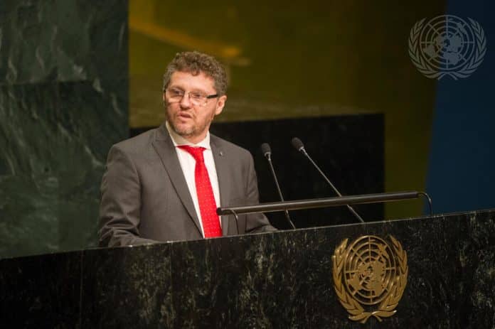 Fabian Salvioli, chair of the Human Rights Committee, addresses the thirtieth plenary meeting of the seventy-first session of the General Assembly.