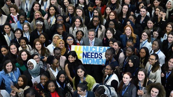 Marie Sklodowska-Curie Fellowship Programme fellows and Lise Meitner Programme participants meet with IAEA Director General Grossi at the March 2024 event “For More Women in Nuclear: IAEA Marie Sklodowska-Curie Fellowship and Lise Meitner Programmes” held at IAEA Headquarters in Vienna, Austria. (Photo: IAEA)