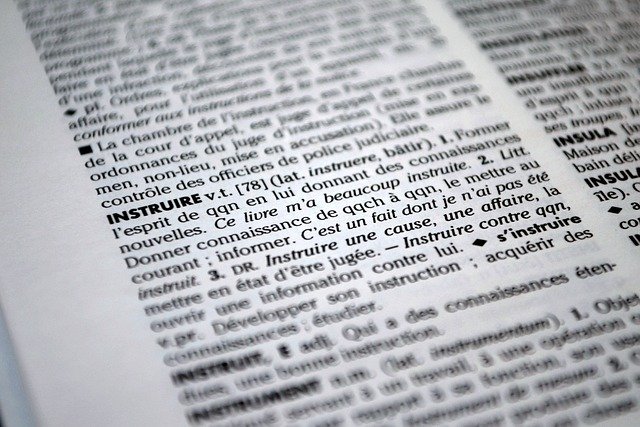 Page ouverte d'un dictionnaire