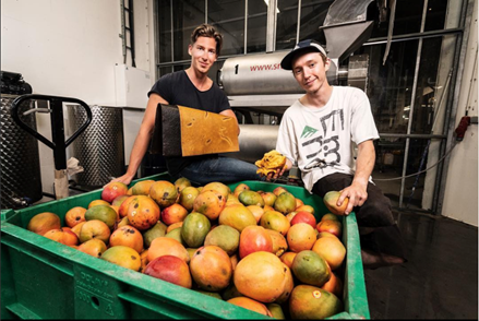 Les deux créateurs de Fruitleather