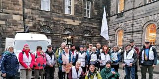 Photo de groupe avant le départ à Edimbourg