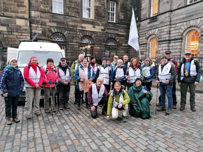 Photo de groupe avant le départ à Edimbourg