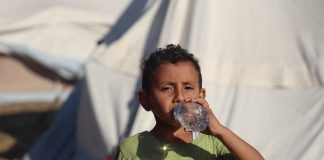 Yamen, 5 ans, dans le camps de réfugiés de Khan Younis, dans la bande de Gaza.