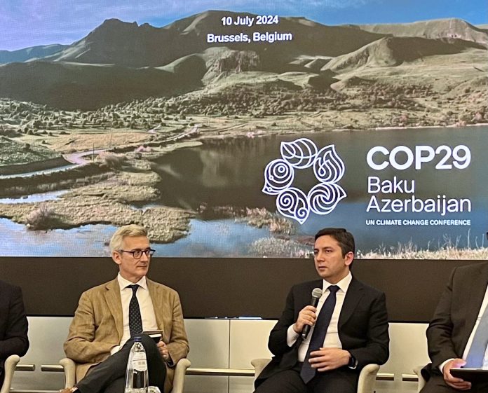 Jacob Werksman (left), Principal Advisor at the Directorate General for Climate Action of the European Commission and Alchin Rafiyev (right), Deputy Foreign Minister of Azerbaijan and Chief Negotiator for COP29, in Brussels on 10 July 2024. © UNRIC.