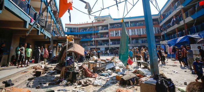 Plusieurs écoles gerées par UNRWA dans la bande de Gazea, transformées en abris pour familles démplacées, ont été gravement endommagées par des attaques israéliennes.