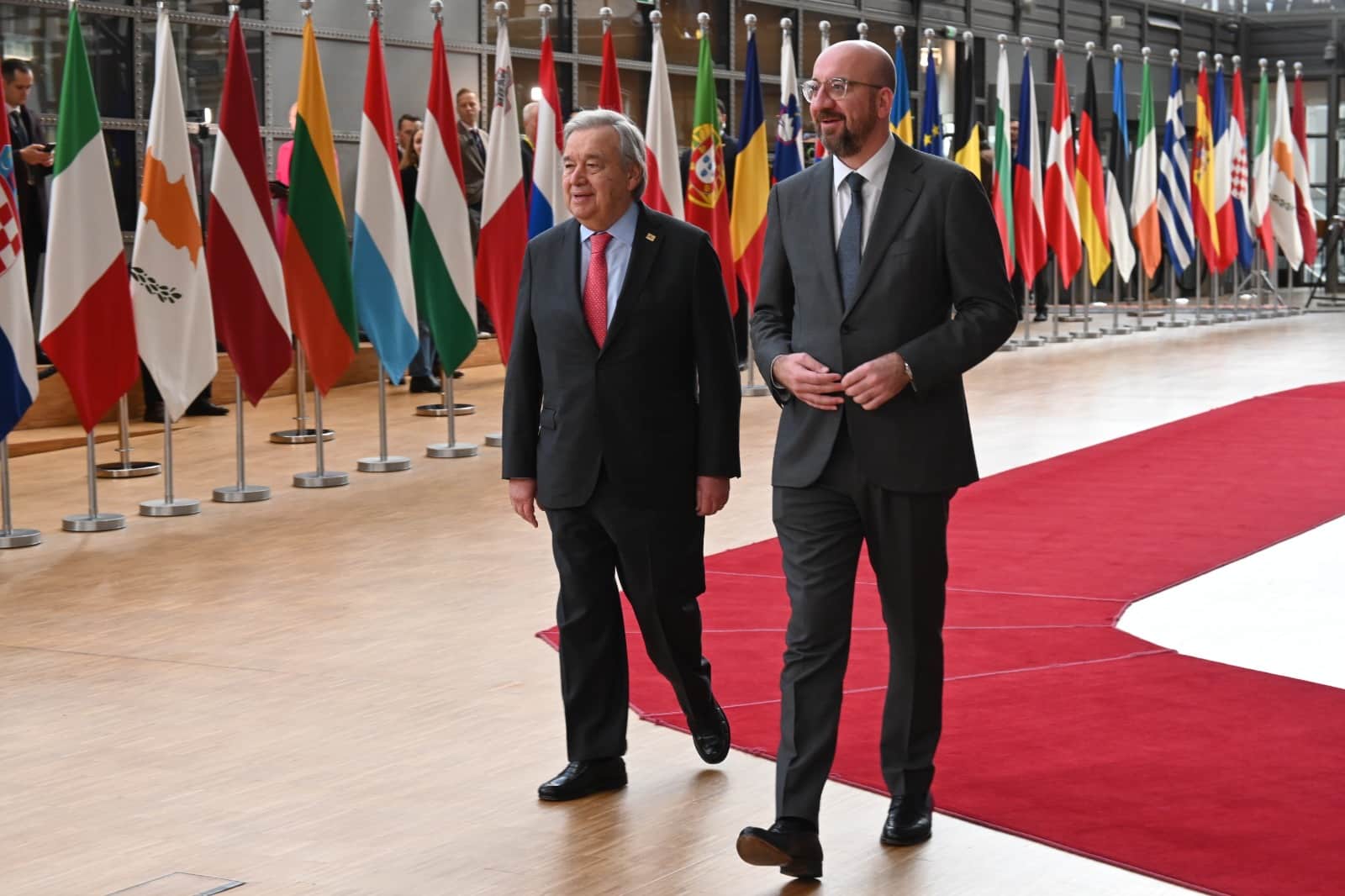 António Guterres ásamt Charles Michel forseta ráðherraráðs ESB.