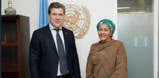 Bjarni Benediktsson forsætirsáðherra tekur þátt í leiðtogafundinum fyrir Íslands hönd. Hann sést hér með Amina Mohammed vara-aðalframkvæmdastjóra Sameinuðu þjóðanna.