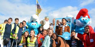 EU/UN Smurfs beach clean up