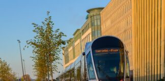 Luxemburgse tram aan het theater