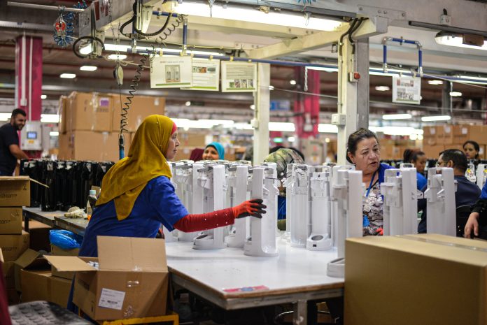 factory women working