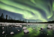 Norrsken över älv, Kiruna, Aurora borealis, Swedish Lapland