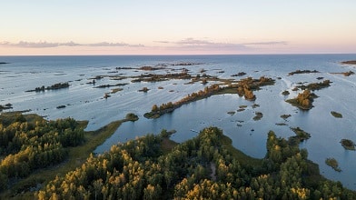 En skärgårdsvy ovanifrån